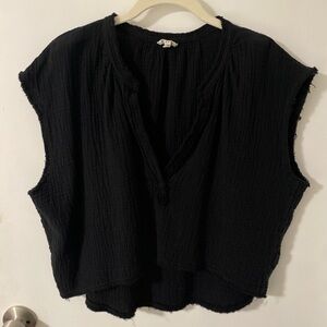 Aerie Women's Pool-To-Party Cropped V Neck Shirt in Black